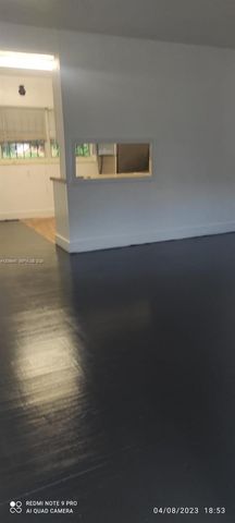 1225 NW 127th St, North Miami, FL 33167