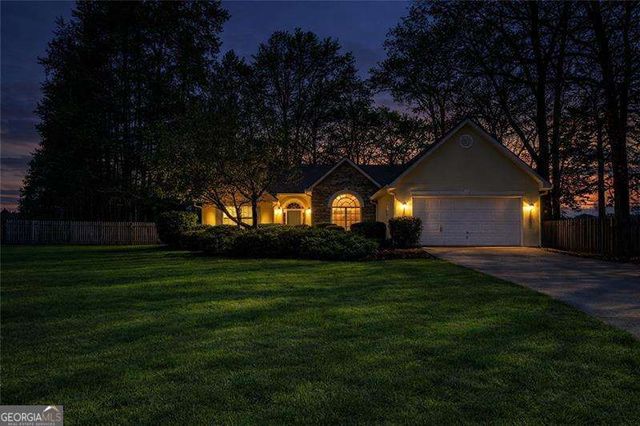 5623 Wandering Vine Lane SE, Mableton, GA 30126