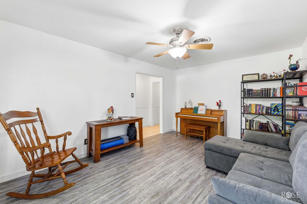 Image 10 of property listing at 3108 Oak Forest Drive, San Angelo, TX 76904