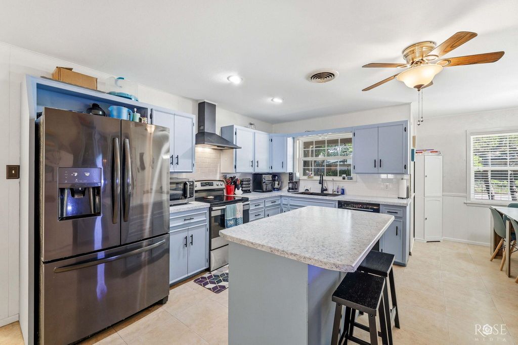 Image 15 of property listing at 3108 Oak Forest Drive, San Angelo, TX 76904