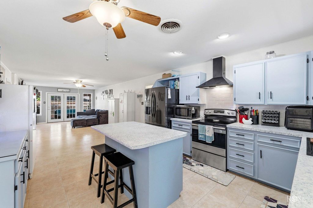 Image 16 of property listing at 3108 Oak Forest Drive, San Angelo, TX 76904