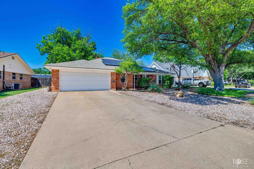 Image 3 of property listing at 3108 Oak Forest Drive, San Angelo, TX 76904