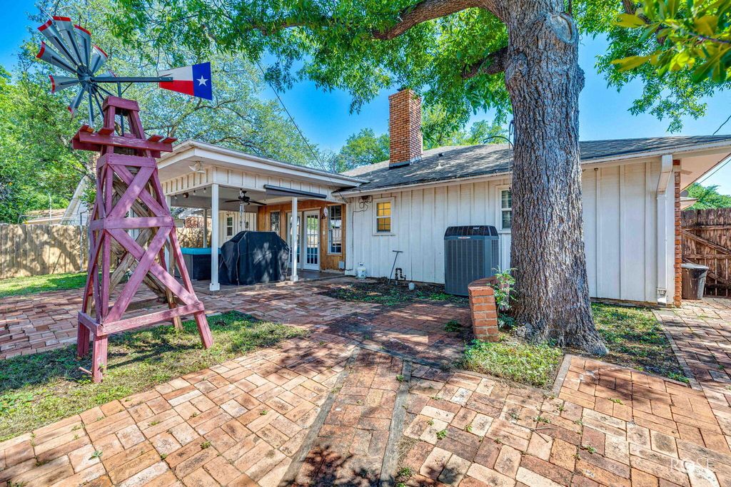 Image 32 of property listing at 3108 Oak Forest Drive, San Angelo, TX 76904