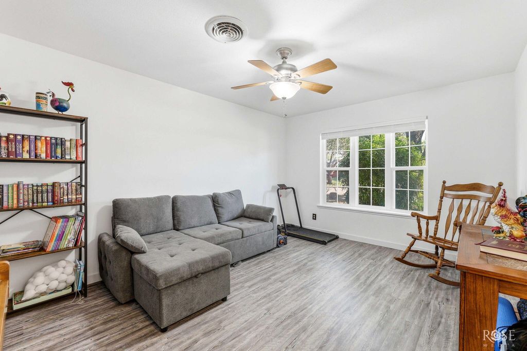 Image 9 of property listing at 3108 Oak Forest Drive, San Angelo, TX 76904