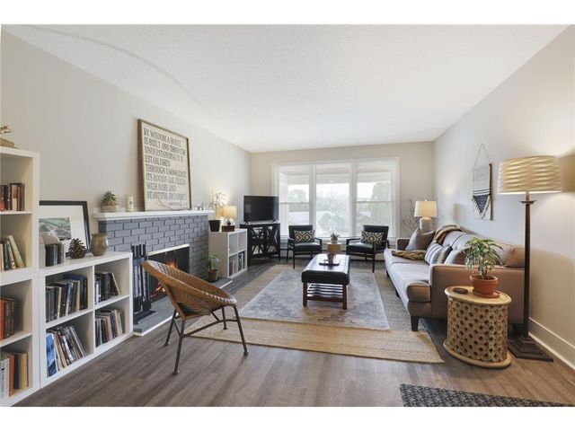 4000 Mavelle Drive 4, Edina, MN 55435