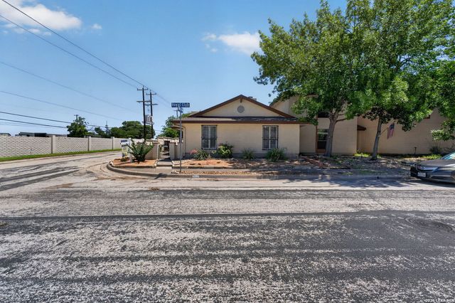 5801 Royal Club, San Antonio, TX 78239