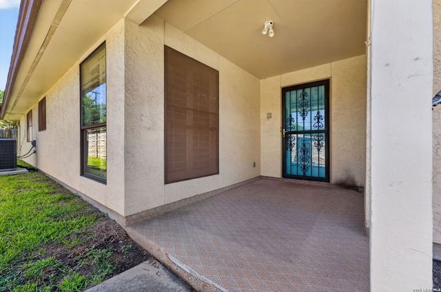 5801 Royal Club, San Antonio, TX 78239