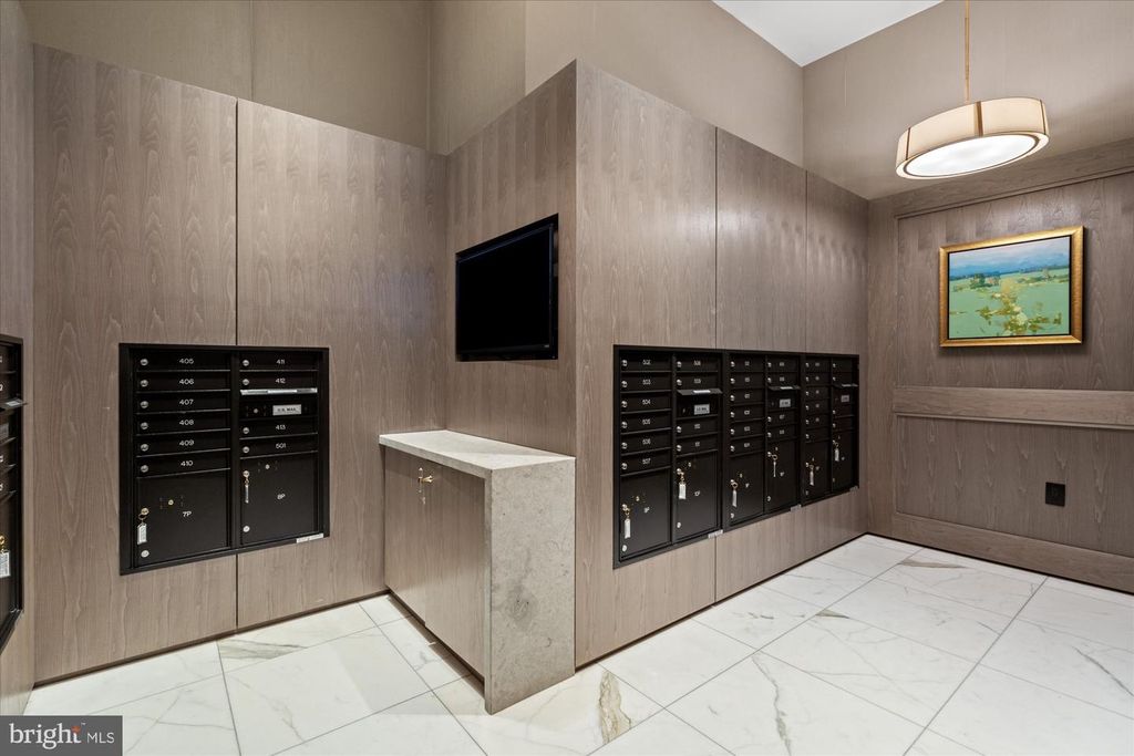 8551 Connecticut Ave Apt 603, Chevy Chase, MD 20815