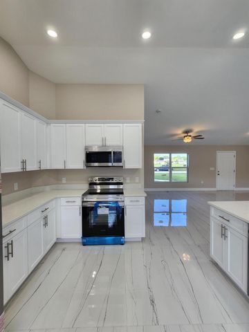 956 SE 39th Terrace, Okeechobee, FL 34974