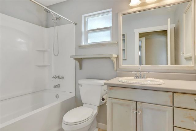 12383 Rough And Ready Hwy, Grass Valley, CA 95945