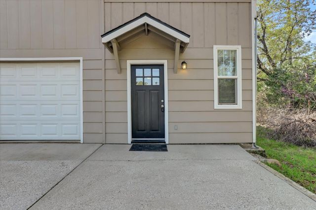 12383 Rough And Ready Hwy, Grass Valley, CA 95945