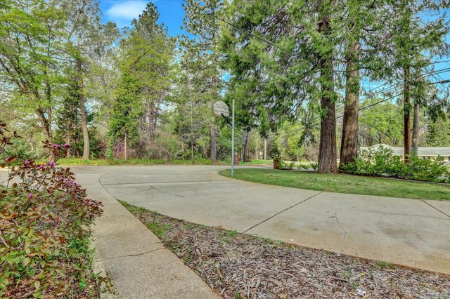 12383 Rough And Ready Hwy, Grass Valley, CA 95945