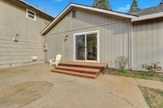 12383 Rough And Ready Hwy, Grass Valley, CA 95945