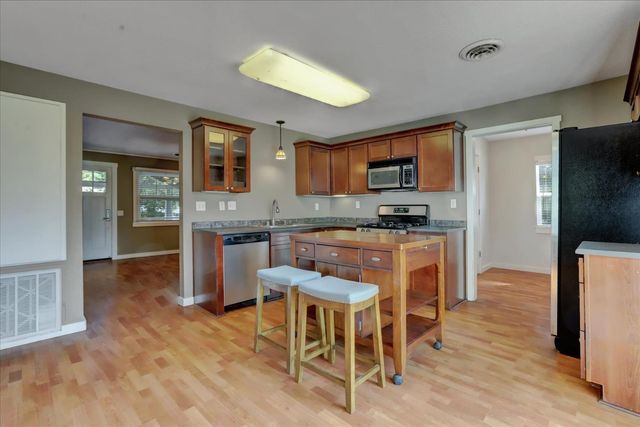 12383 Rough And Ready Hwy, Grass Valley, CA 95945