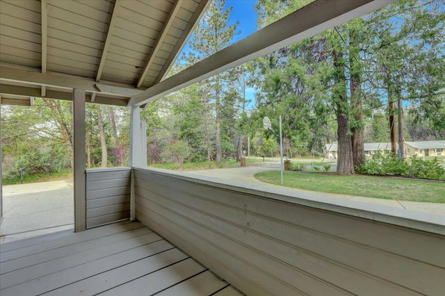 12383 Rough And Ready Hwy, Grass Valley, CA 95945