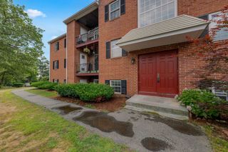 9 Louisburg Sq Apt 2, Nashua, NH 03060
