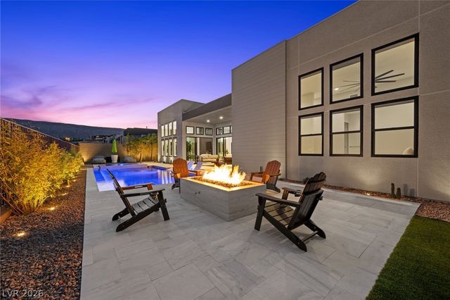 11233 Desert Heights Avenue, Las Vegas, NV 89135