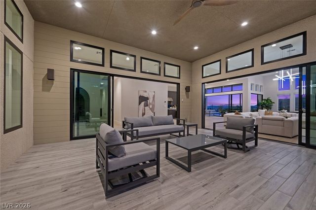 11233 Desert Heights Avenue, Las Vegas, NV 89135