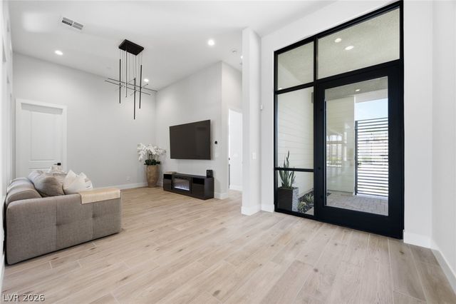 11233 Desert Heights Avenue, Las Vegas, NV 89135