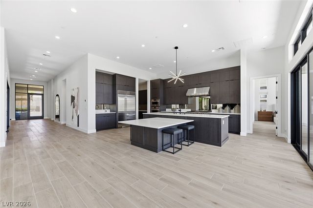 11233 Desert Heights Avenue, Las Vegas, NV 89135