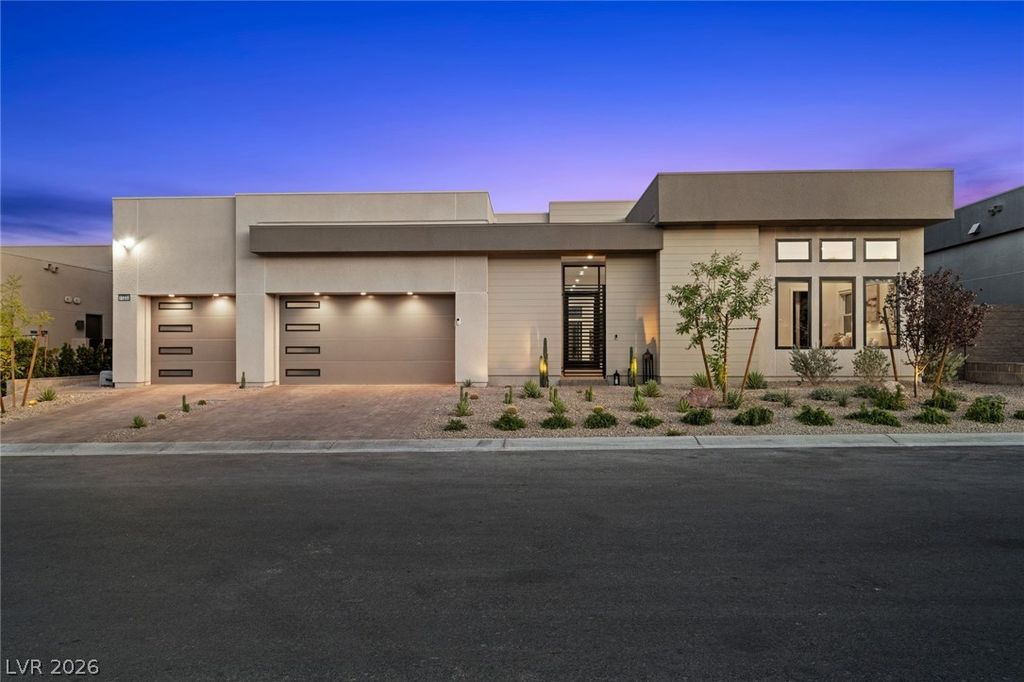 11233 Desert Heights Avenue, Las Vegas, NV 89135
