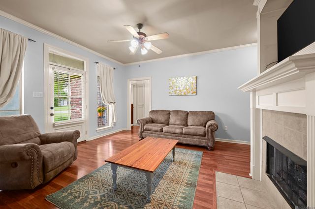 6596 Windwood Dr, Zachary, LA 70791