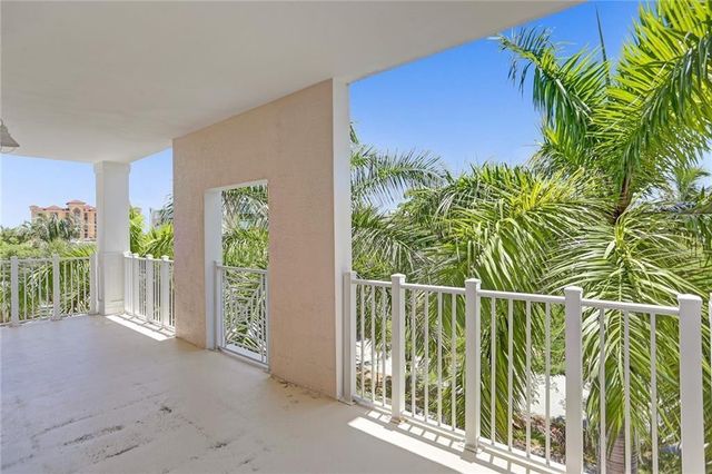 1931 NE 2nd Street 303, Deerfield Beach, FL 33441