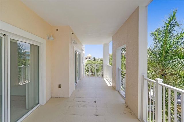 1931 NE 2nd Street 303, Deerfield Beach, FL 33441