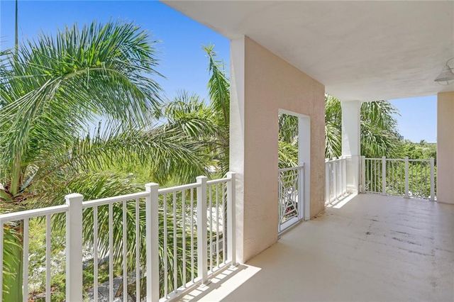1931 NE 2nd Street 303, Deerfield Beach, FL 33441