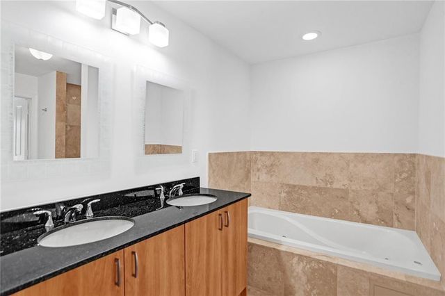 1931 NE 2nd Street 303, Deerfield Beach, FL 33441