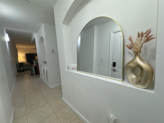 1931 NE 2nd Street 303, Deerfield Beach, FL 33441