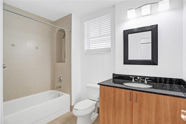 1931 NE 2nd Street 303, Deerfield Beach, FL 33441