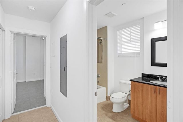 1931 NE 2nd Street 303, Deerfield Beach, FL 33441