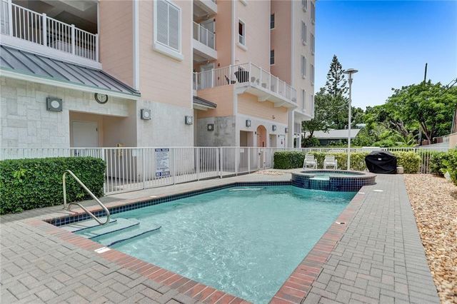 1931 NE 2nd Street 303, Deerfield Beach, FL 33441