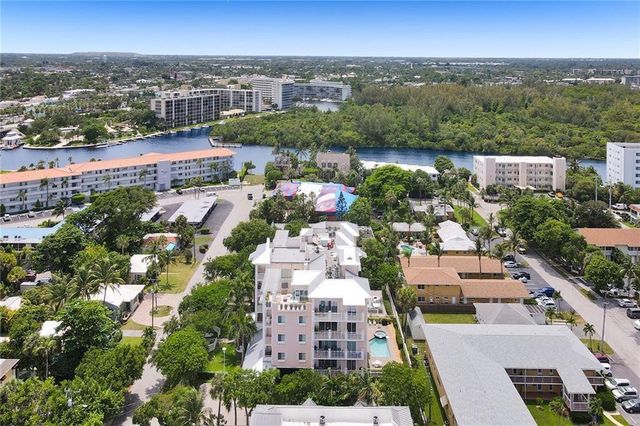 1931 NE 2nd Street 303, Deerfield Beach, FL 33441