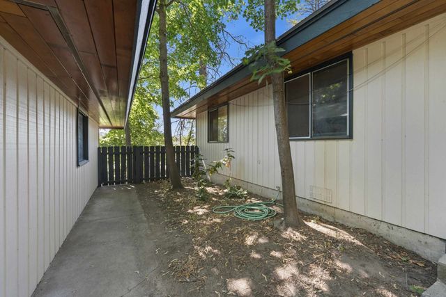 10906 E 17th Ave, Spokane Valley, WA 99206