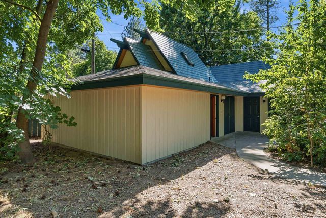 10906 E 17th Ave, Spokane Valley, WA 99206