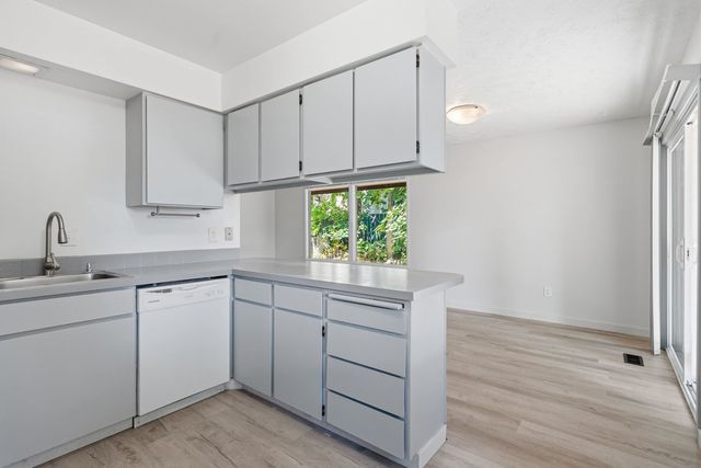 10906 E 17th Ave, Spokane Valley, WA 99206