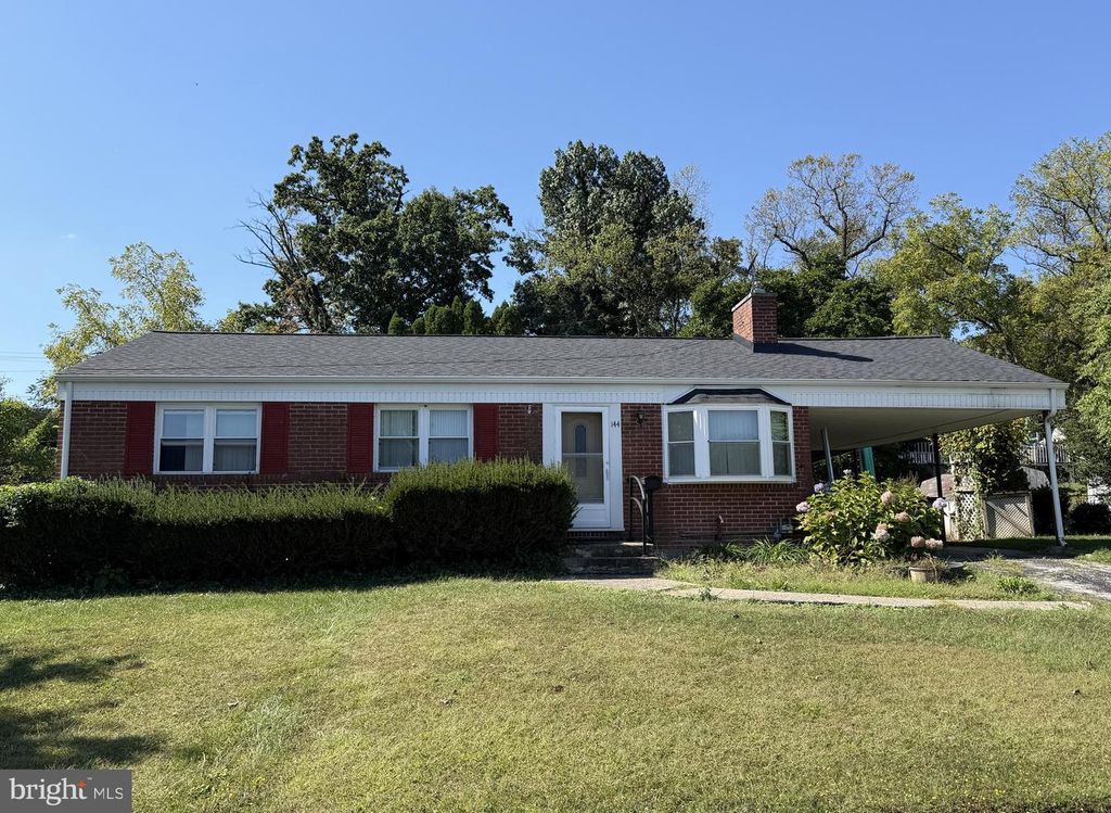 144 SYLVAN DR, York, PA 17402