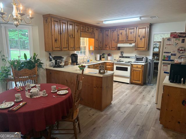 124 Greenbriar Trail, Lagrange, GA 30241