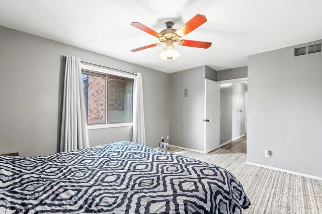 2204 N Winstead Cir, Wichita, KS 67226