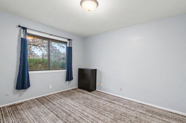 2204 N Winstead Cir, Wichita, KS 67226