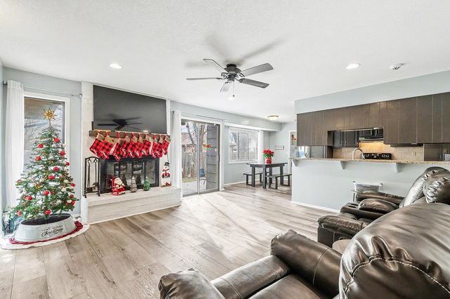 2204 N Winstead Cir, Wichita, KS 67226