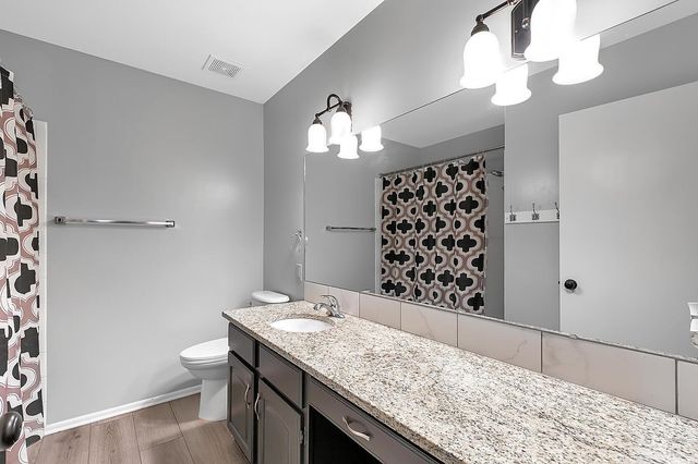 2204 N Winstead Cir, Wichita, KS 67226