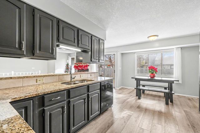 2204 N Winstead Cir, Wichita, KS 67226