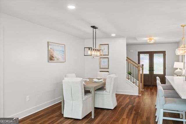 8875 Lakeside Way, Gainesville, GA 30506