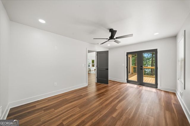 8875 Lakeside Way, Gainesville, GA 30506