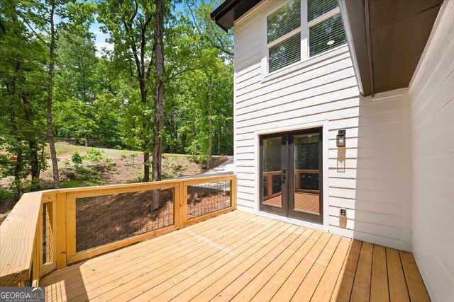 8875 Lakeside Way, Gainesville, GA 30506