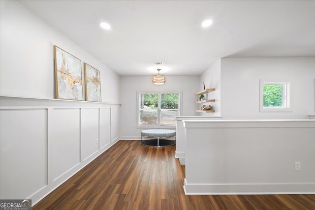 8875 Lakeside Way, Gainesville, GA 30506