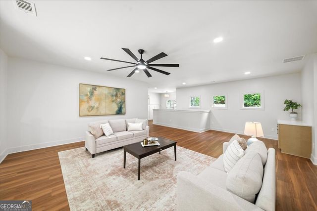 8875 Lakeside Way, Gainesville, GA 30506